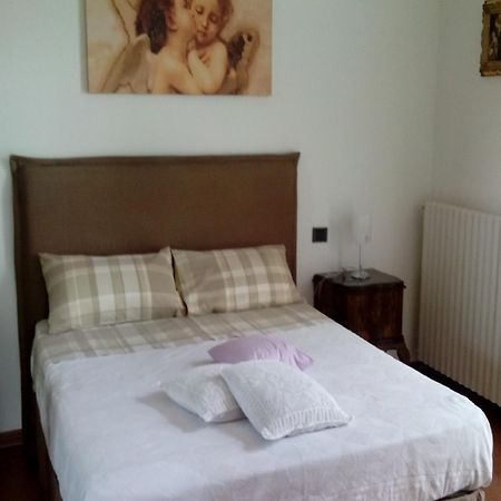 Crespi House Bed and Breakfast Parabiago Exteriör bild