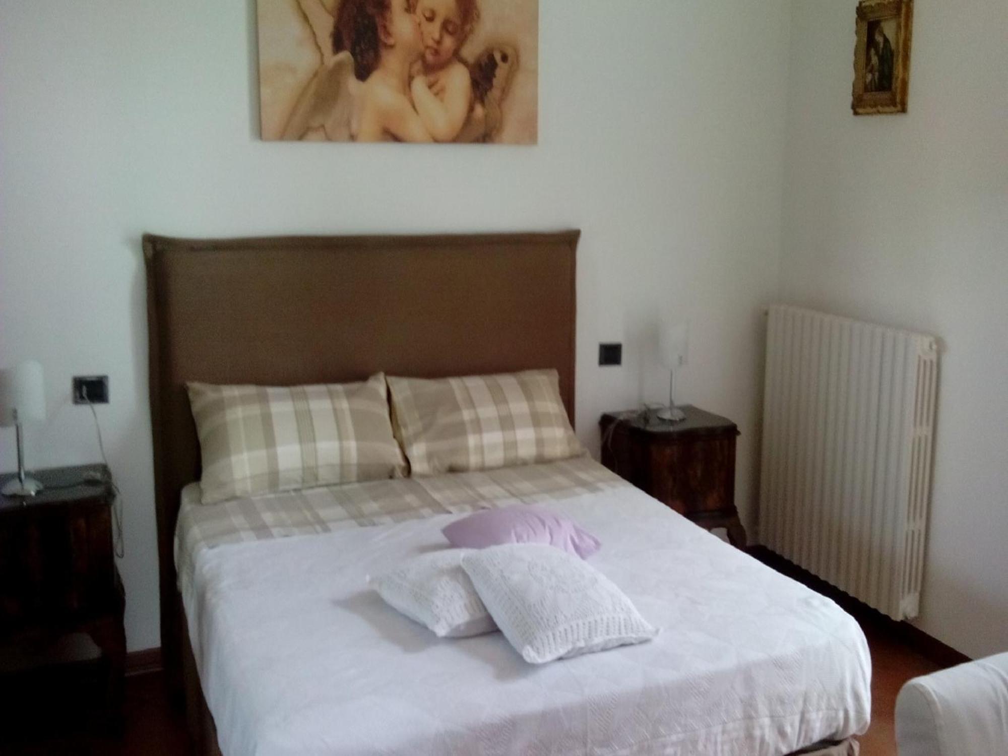 Crespi House Bed and Breakfast Parabiago Exteriör bild